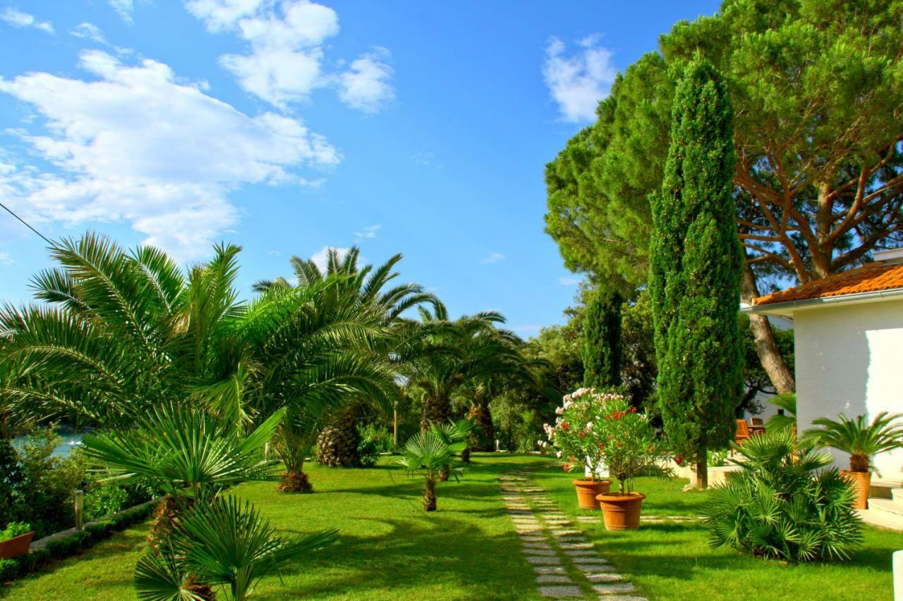 Villa Lucija Rab Town Exteriör bild